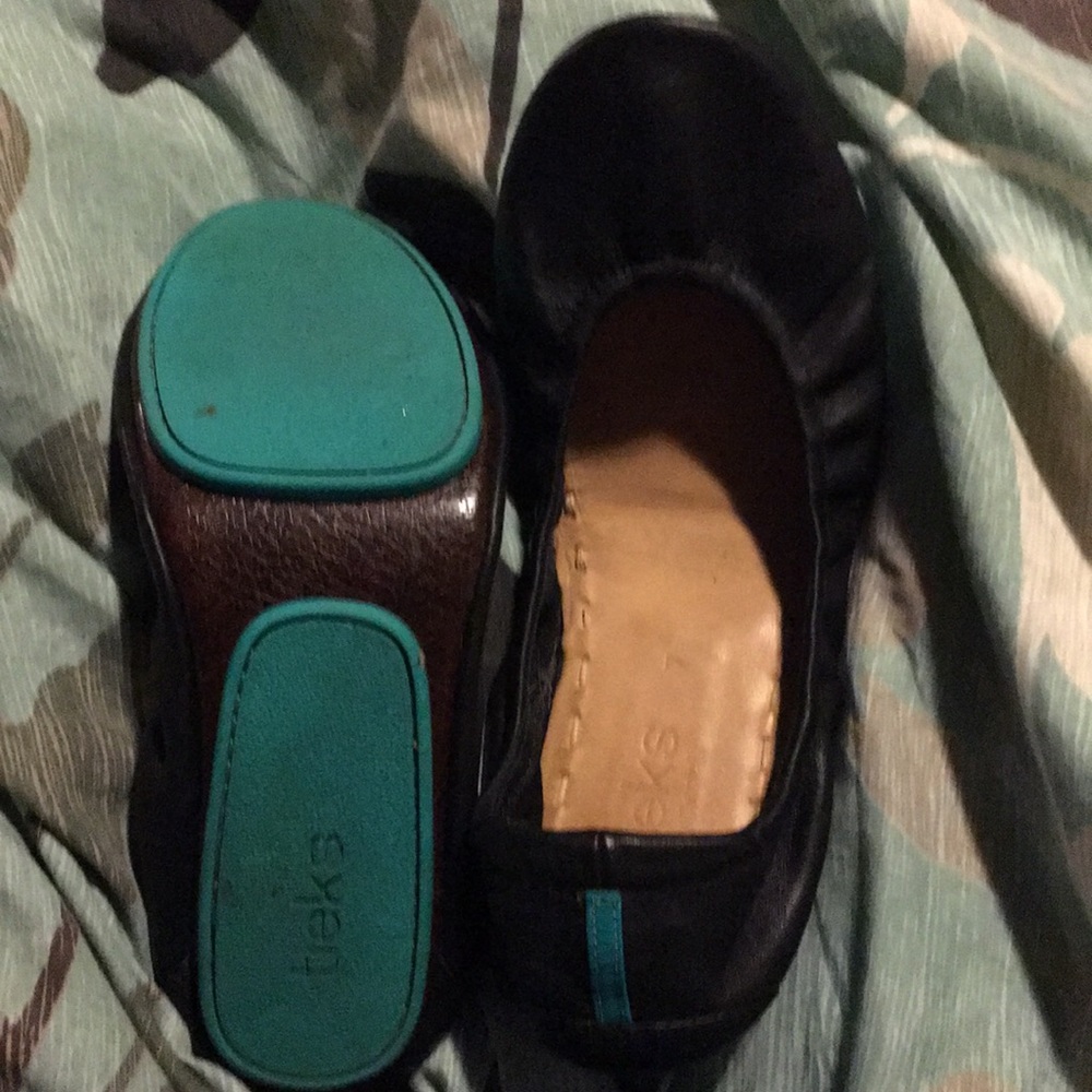 Practically new matte black tieks. Firm price.